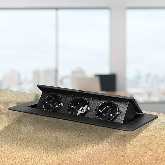 Bild 3 - Einbau Tischsteckdosenleiste schwarz mit 3 Schutzkontaktbuchsen