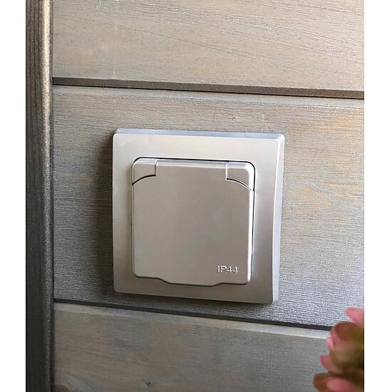 Bild 4 - DELPHI Unterputz Steckdose IP44 inkl. Rahmen und Deckel silber